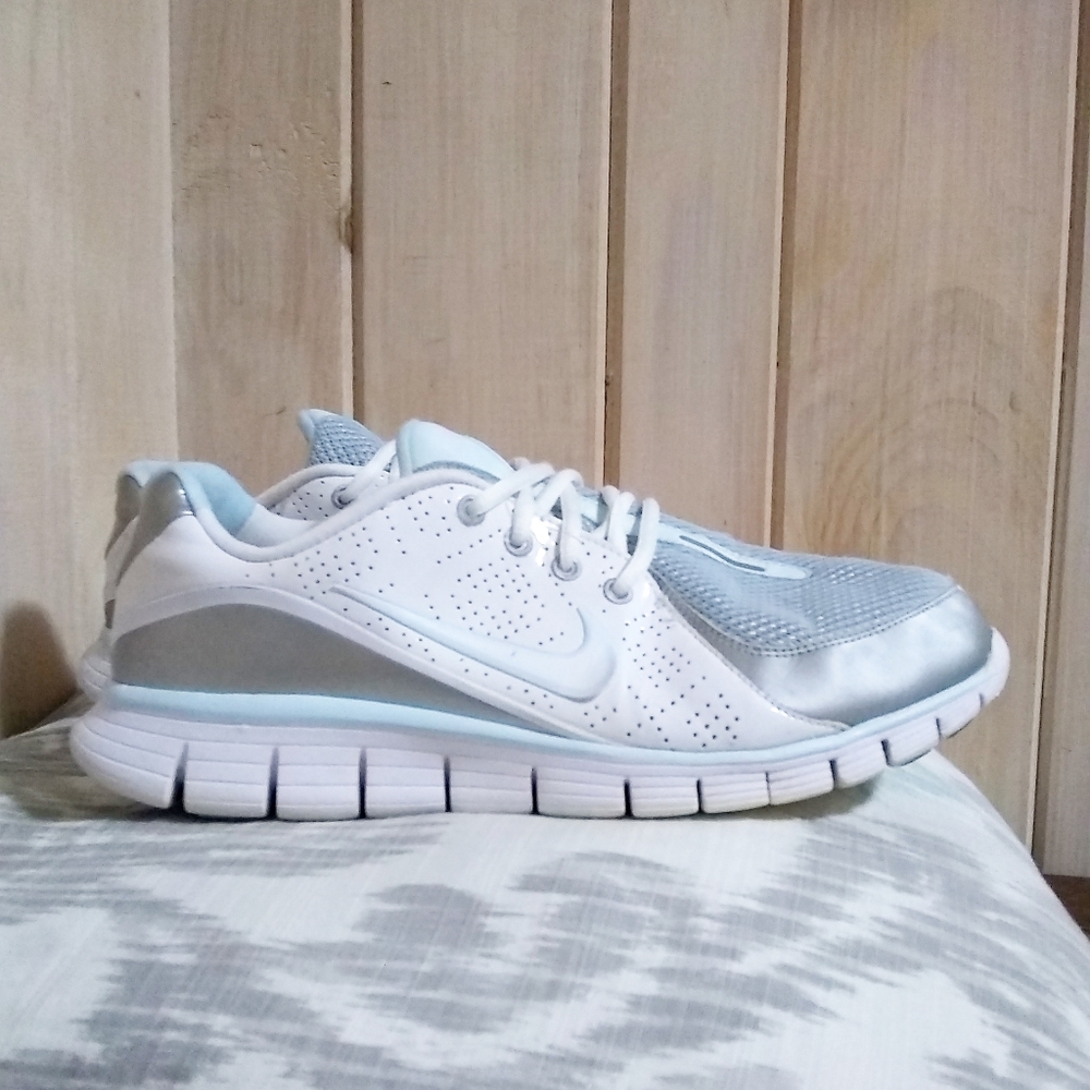 Nike free walk